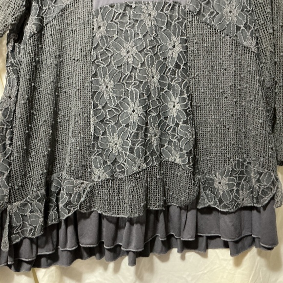 Womens tunics - Picture 3 of 8